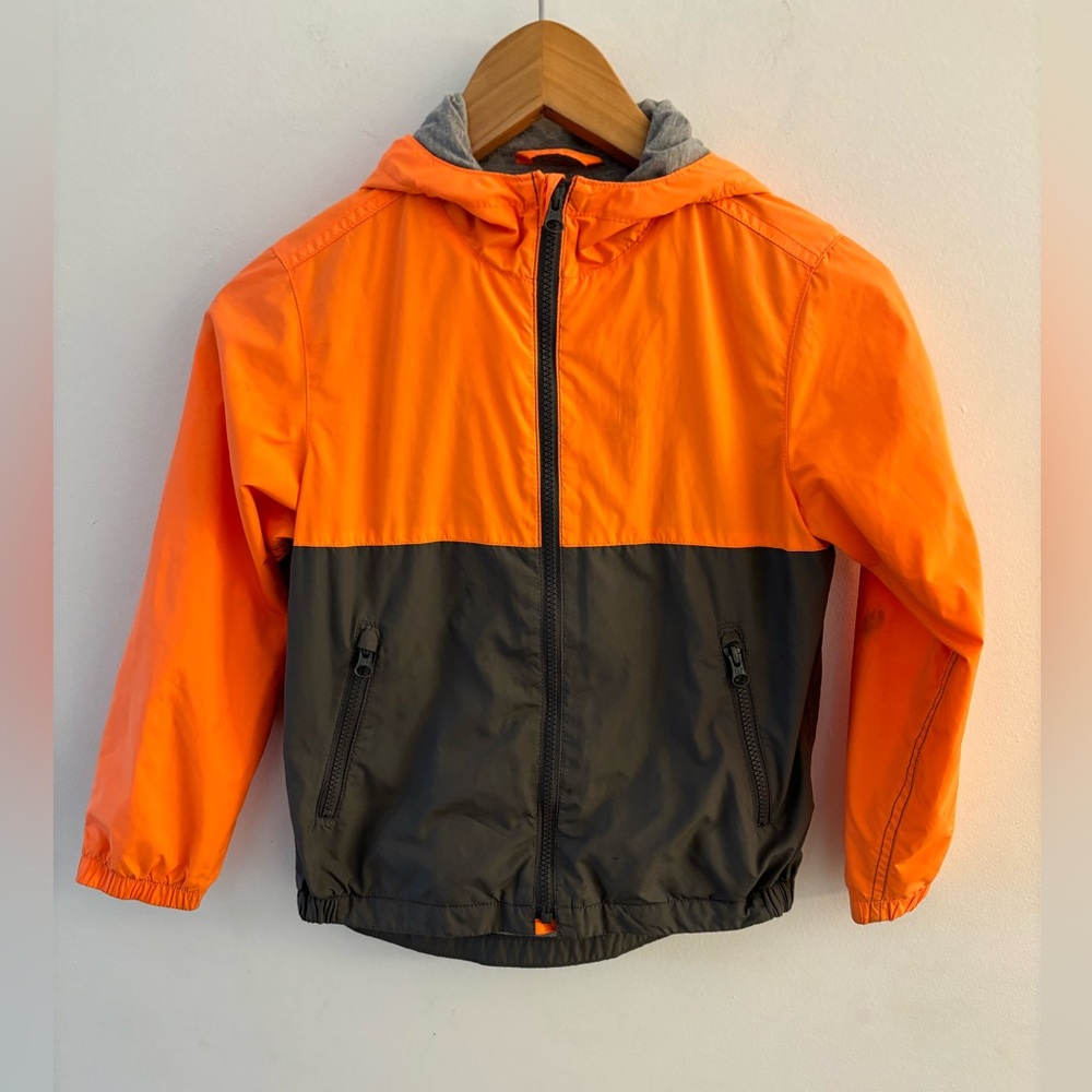 GAP KIDS lightweight hooded windbreaker jacket, orange/dark grey. size S or 6/7